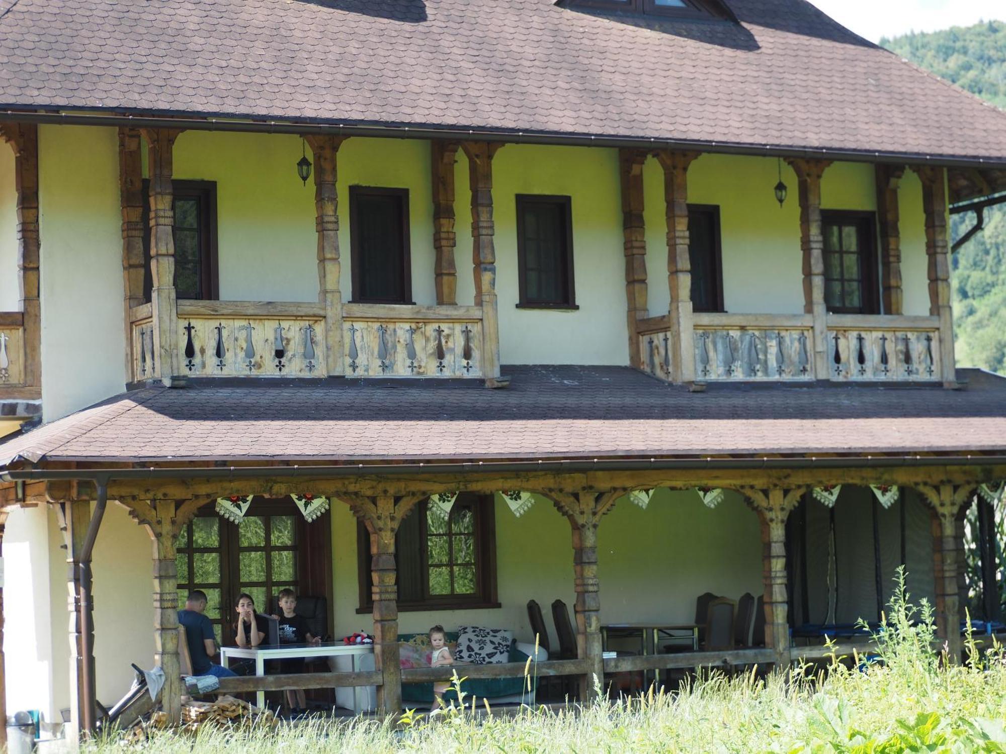 Pensiunea Sanziene Strîmtura Exterior foto