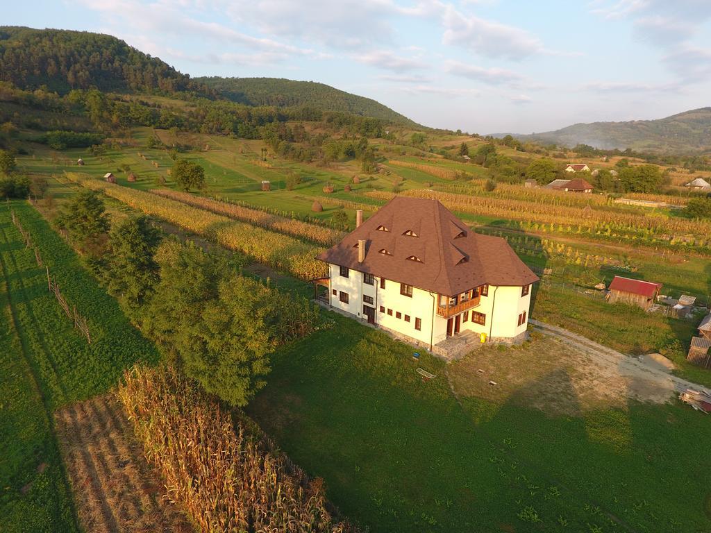 Pensiunea Sanziene Strîmtura Exterior foto